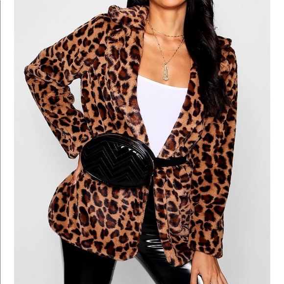 Faux fur jacket 🧥 - Picture 5 of 9